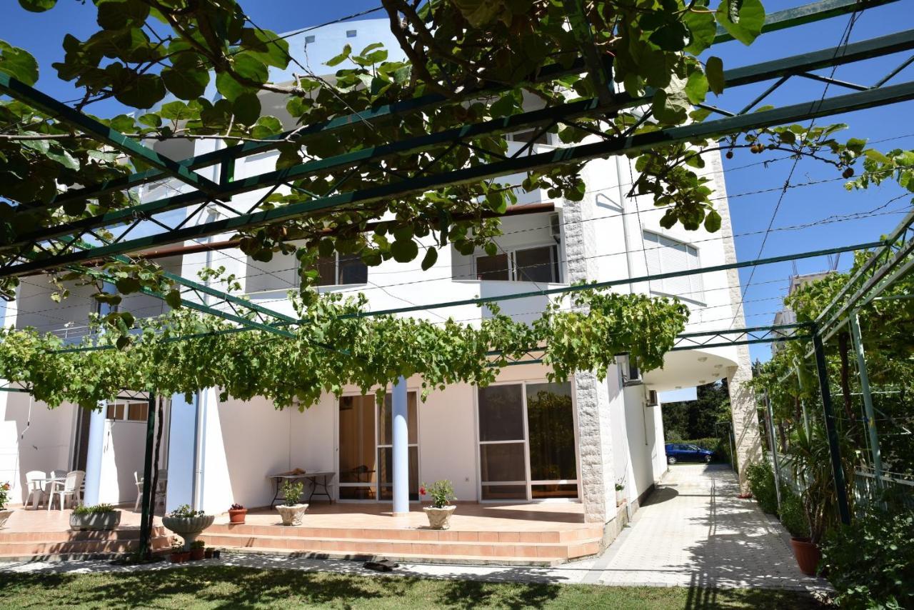 Apartments Fati & Flori Ulcinj Exterior photo